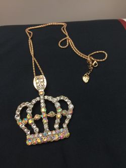 Crown necklace