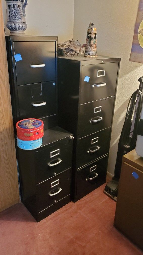 File cabinets  Desk