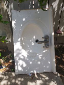 Bathroom sink