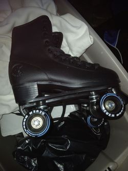 Adult skates