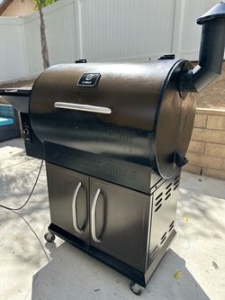 Z Grills Smoker (works great)