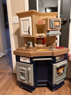 Little Tikes Toddler Play Kitchen