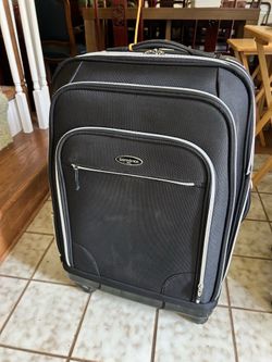 Samsonite 26” Spinner Luggage