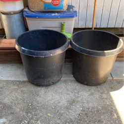 Plastic planter