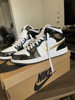 Jordan Mens AJ 1 Mid SE  White/Black/Metallic Gold