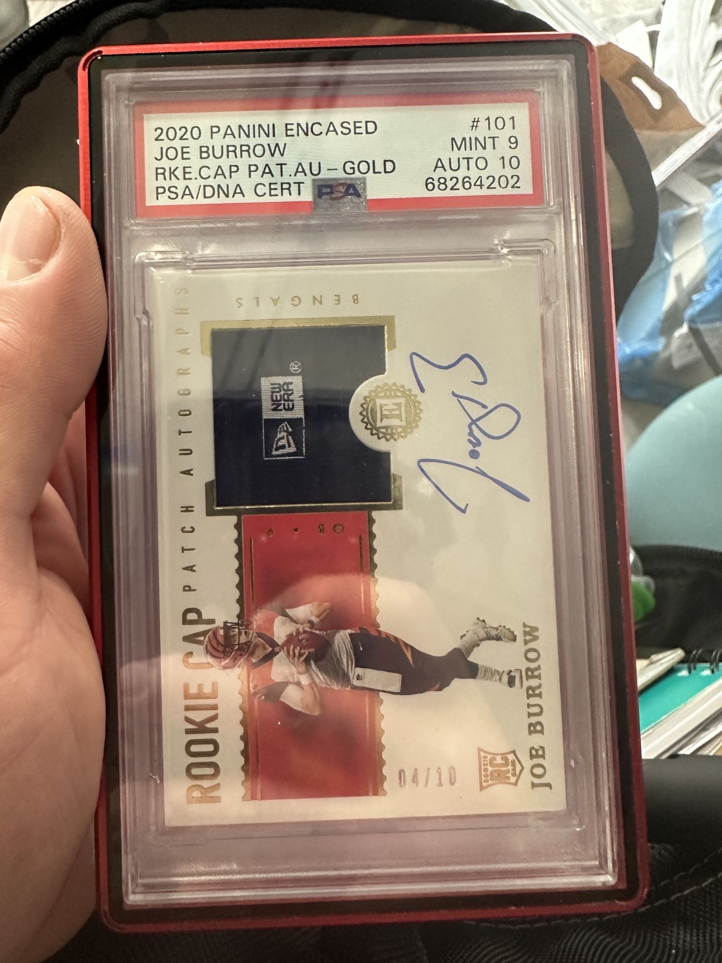 2020 Panini Encased Joe Burrow RC Cap Auto Gold /10 PSA 9 DNA 10