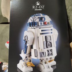 LEGO R2D2 75308 Brand New. Sold out everywhere!