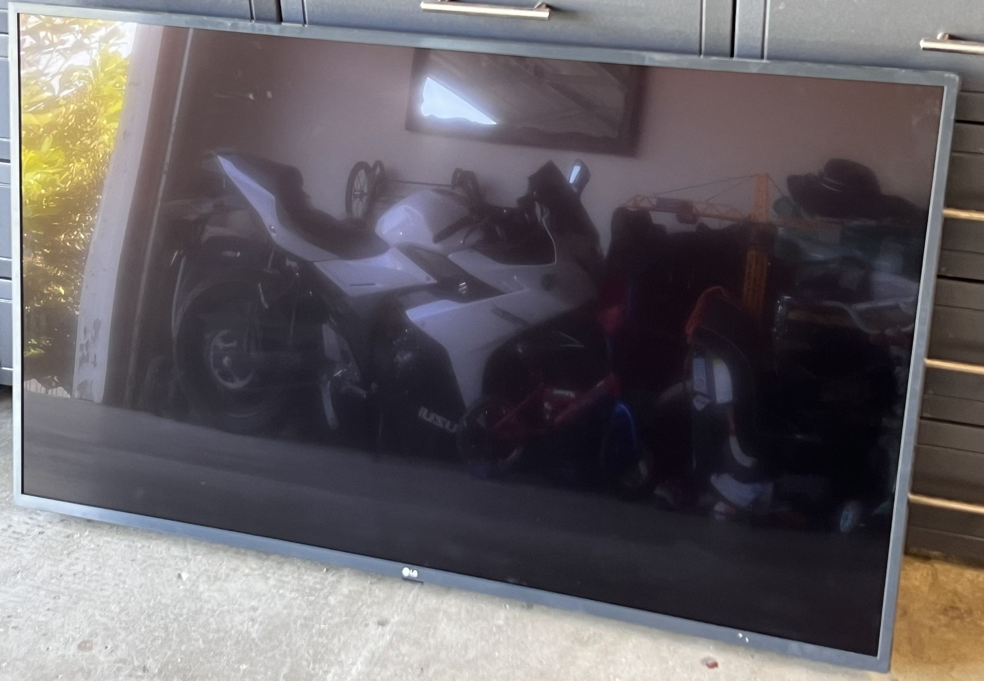 LG 55UN7300AUD TV