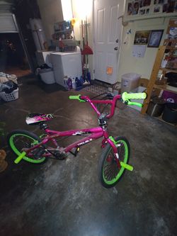Kent 20 in girls troublemaker freestyle bmx bike for Sale in