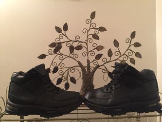 Nike acg boots I have other shoes on my page
