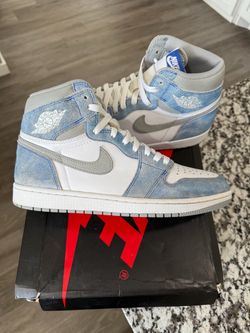 Jordan 1 hyper royal