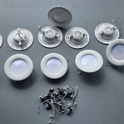 Set Of 11 LED Can Lights  With socket Adapters