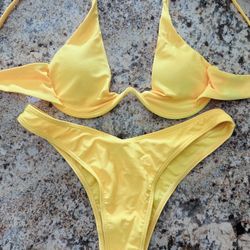 SHEIN Bright Yellow Medium Bikini(Brand New) Never worn Size: Medium