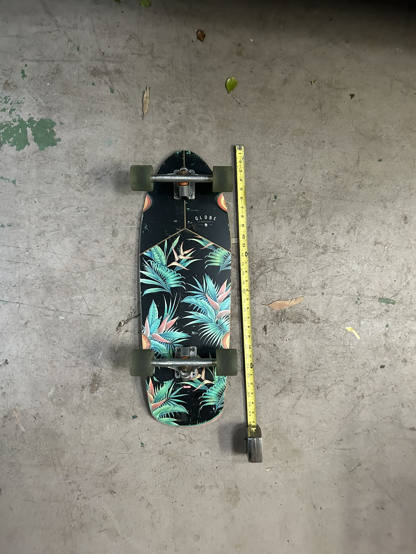 Globe Complete Skateboard Cruiser Longboard.