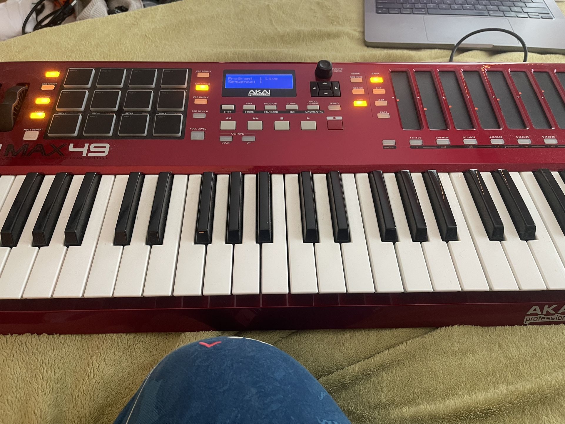 Akai MAX49 Midi Keyboard