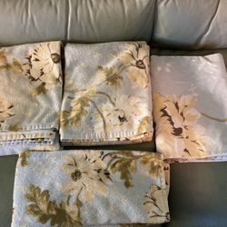 POTTERY BARN BATHROOM SET