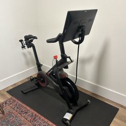 Peloton Gen 1 Stationary Bike