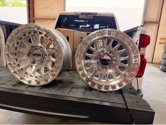 KMC wheels tires new 6lug Chevy with tires