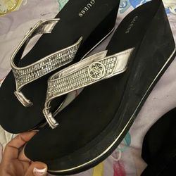 Guess Platform flipflops