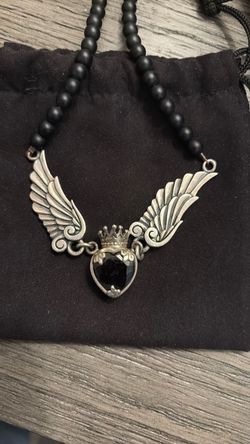 King baby Gothic Wing Crown Heart Beaded Necklace