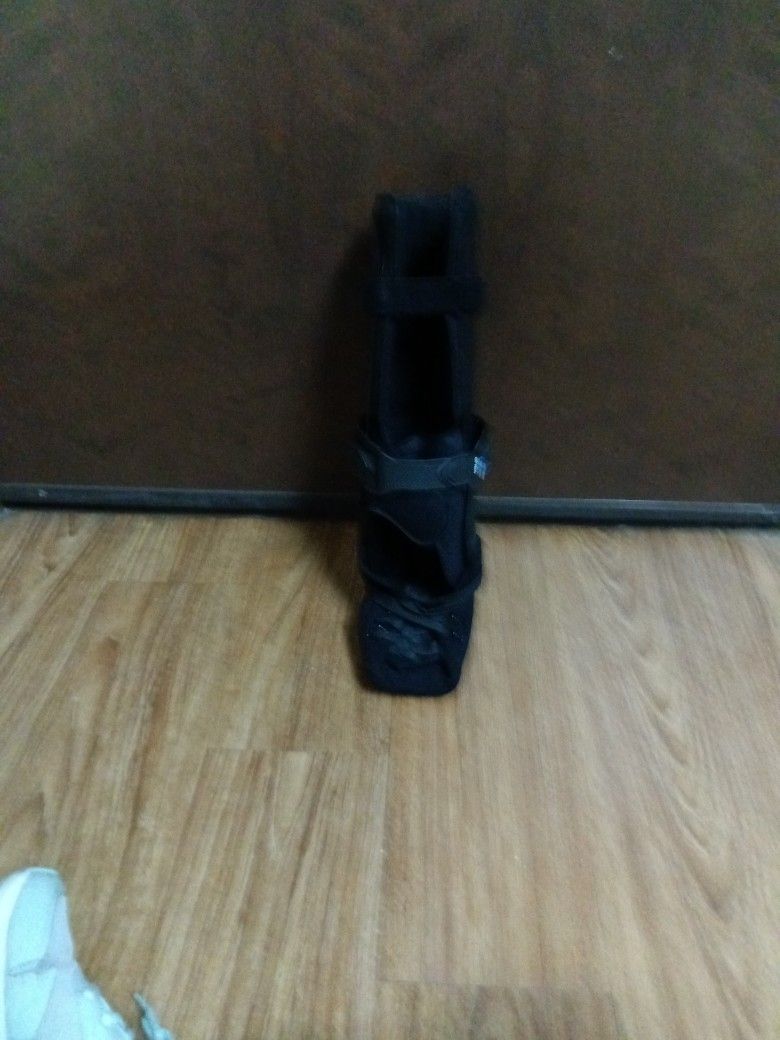 Optima Medium OM-71 Ankle Support