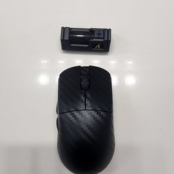 ATTACK SHARK R11 Ultra 8K Carbon Fiber Wireless Gaming Mouse For Sale
