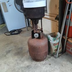 propane tank setup for melting pot with gas