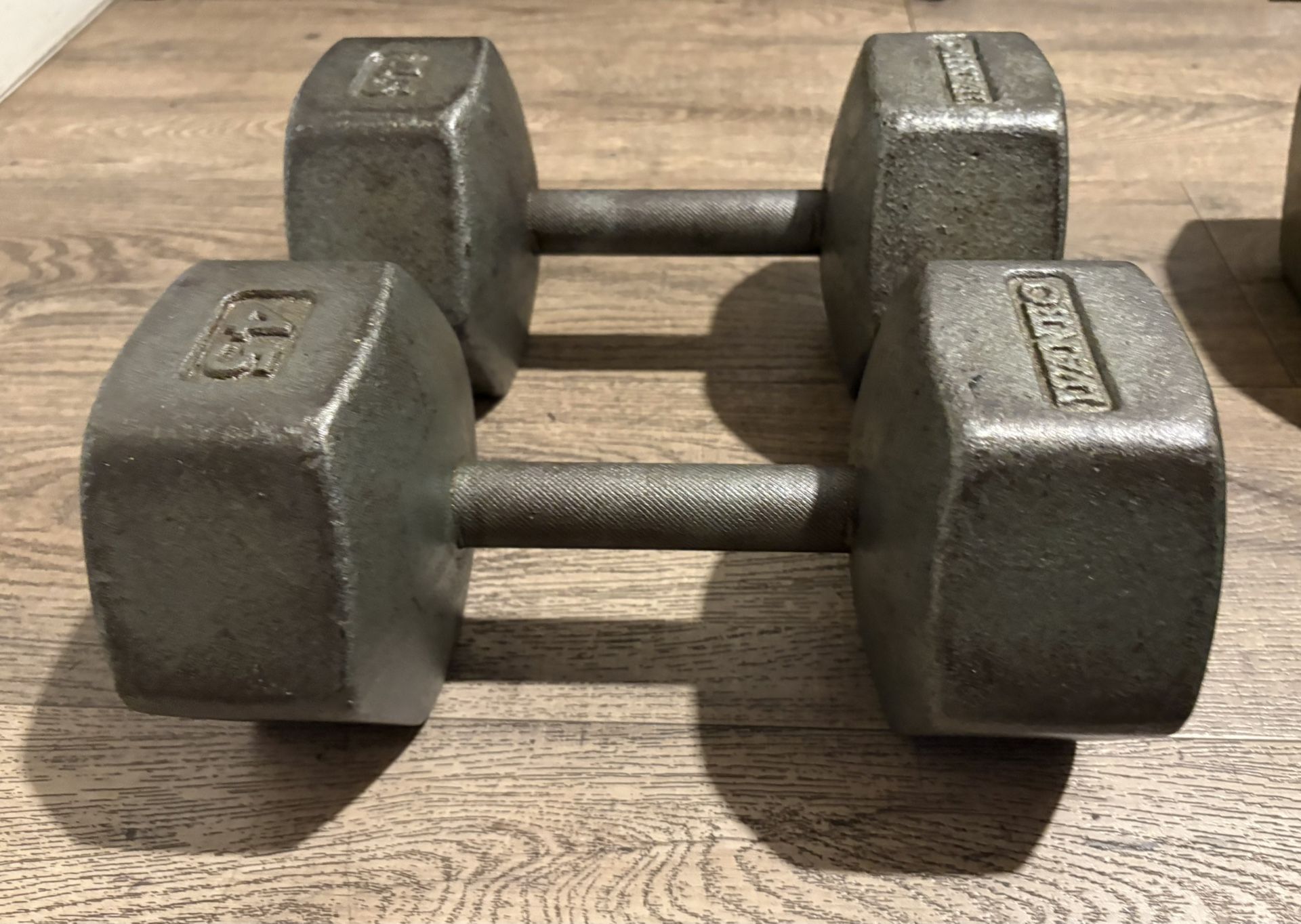 Vintage set. (2) IVANKO Hex Dumbbells 45 lbs Total: 110 lbs $1.7 per pound.