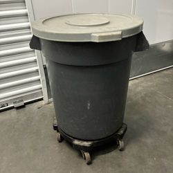 Trash / Ingredient Bins