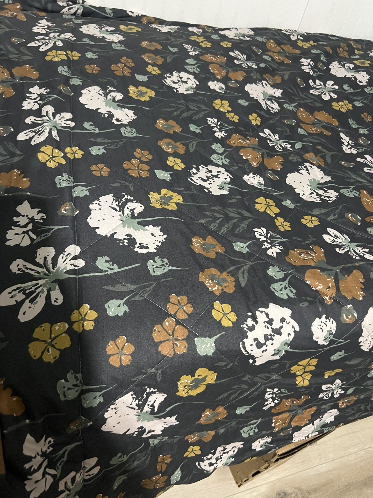 Queen Comforter 