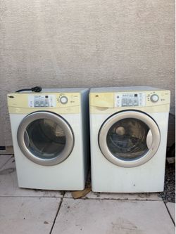 Amana Front Load Washer & Dryer Set – Works Great - 350$ OBO