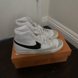 Nike Blazer Mid ‘77 Vintage Size 8