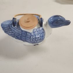 Porcelain and bamboo duck teapot