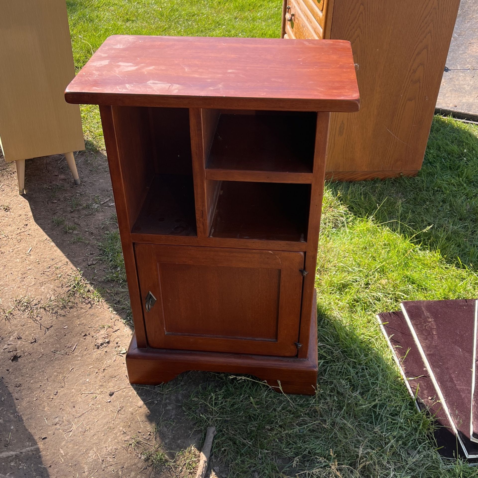 Wood Shelves Cabinet