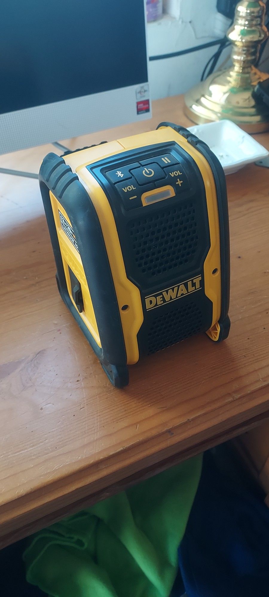 Dewalt Bluetooth Speaker Battery Not Included