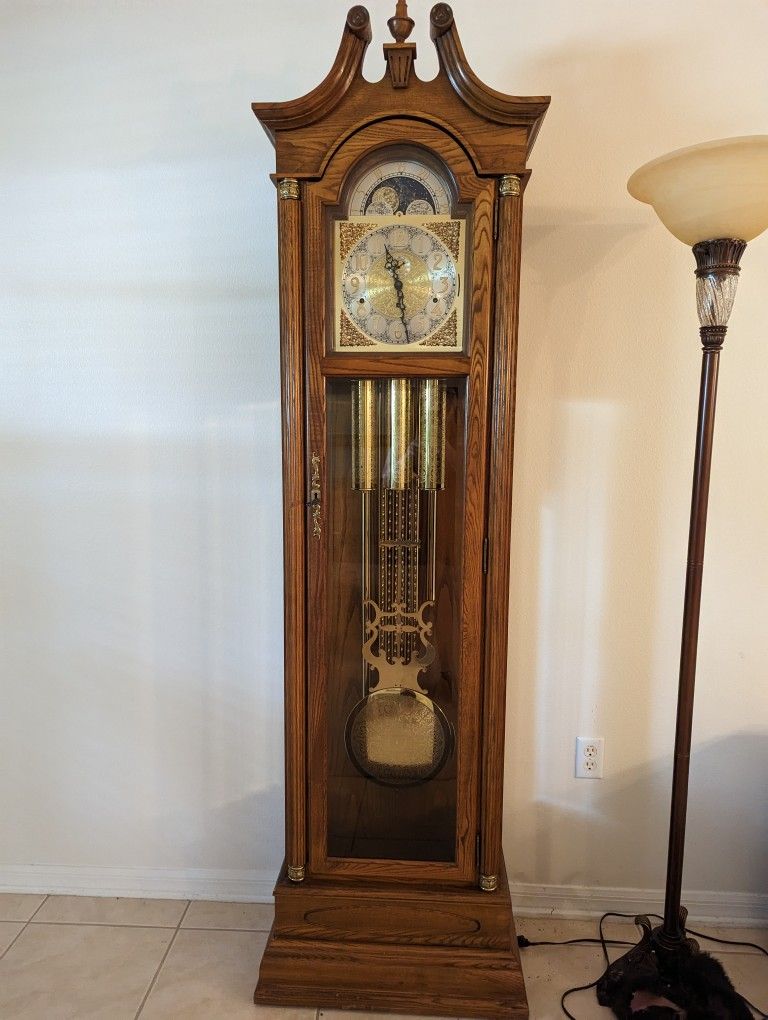 King Arthur Grandfather Clock - 1986