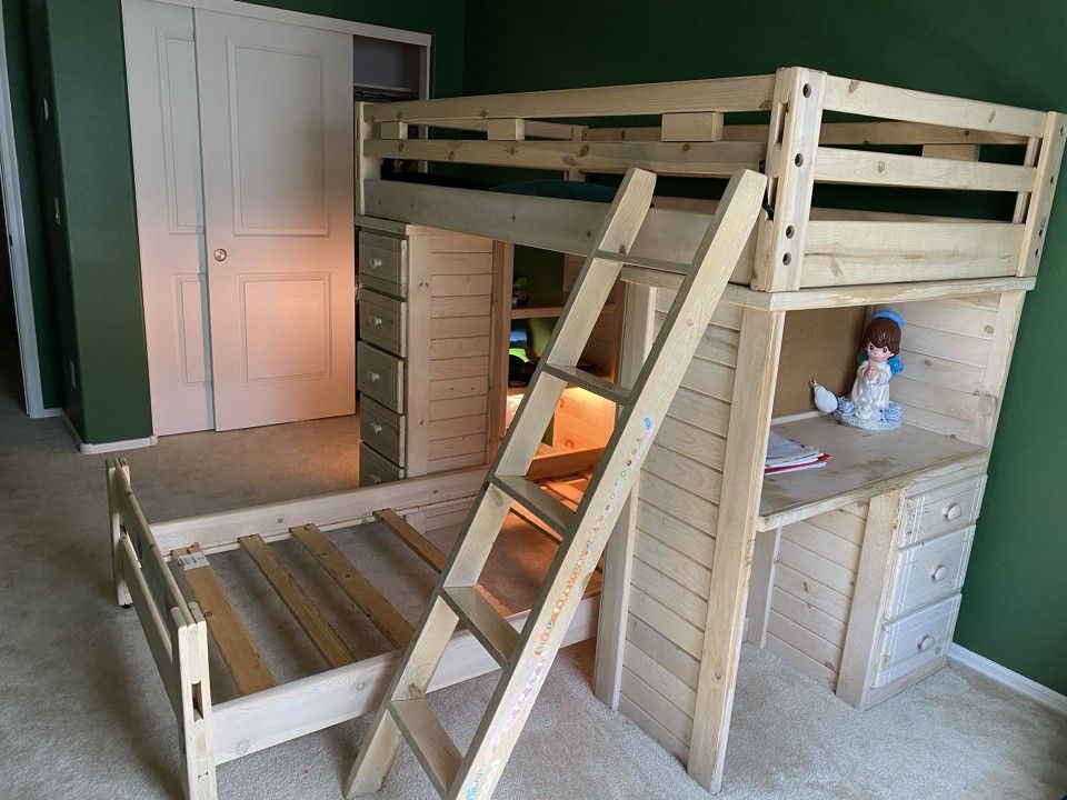 Nice Pottery Barn Gray Pine Loft
Bunk Bed W/Built In Desk/Dresser Loc Del Avl $$ PU Oakbrook 708943QKTS