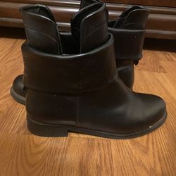 Rain Boots Size 7