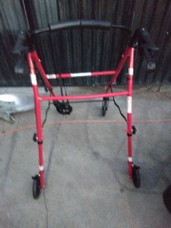Walker Adjustable size