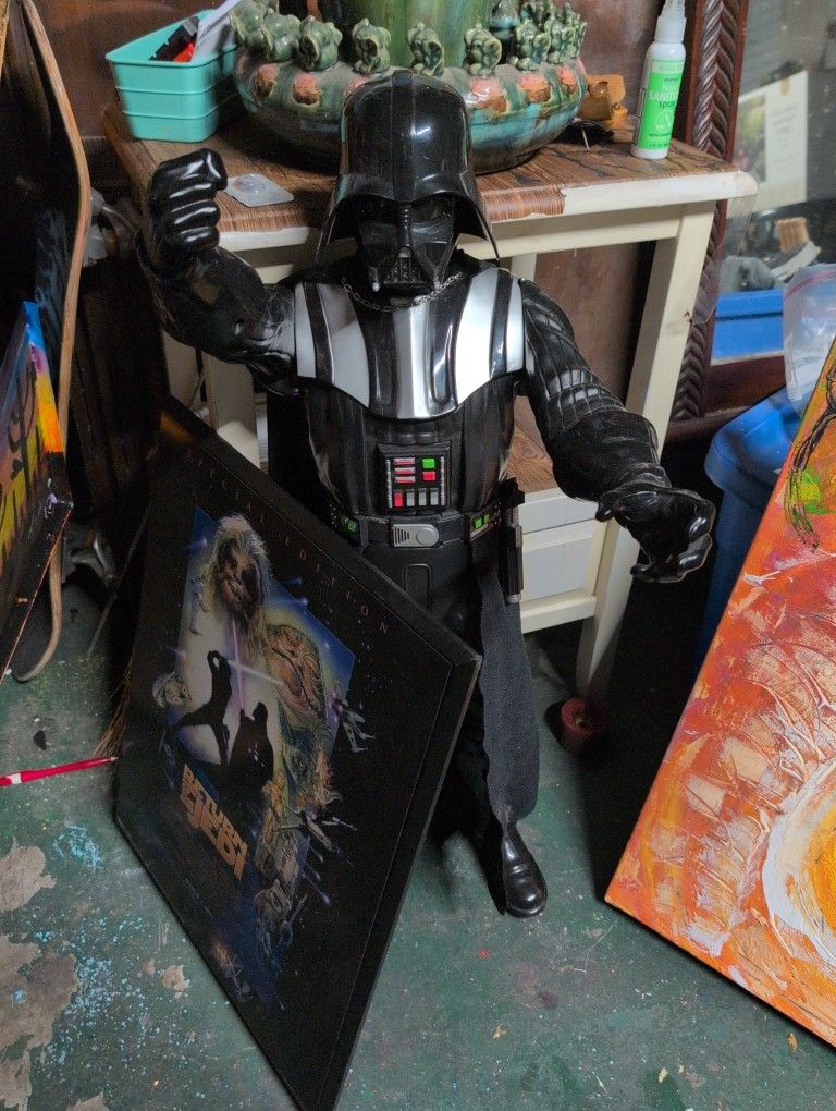 Darth Vader Life Like Collectable With Movie Plaqe