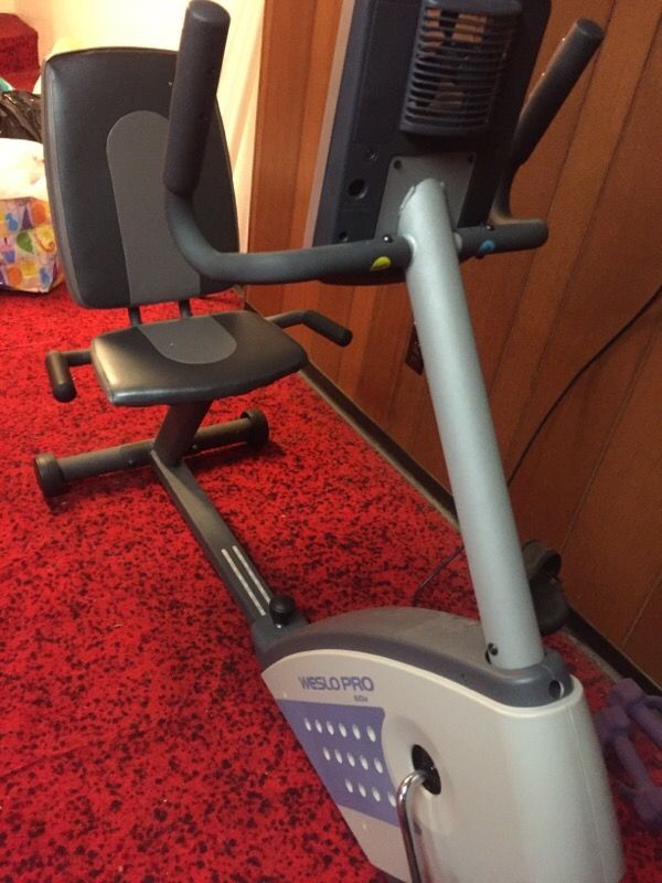 Exercise bike with fan