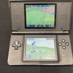 Nintendo DS.  Touch Screen.  Like New Condition.  Comes With 6 Games & Power Adapter.  Retro Games. Collectors Edition. 