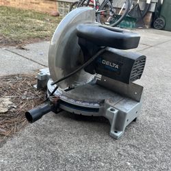 Table Saw 