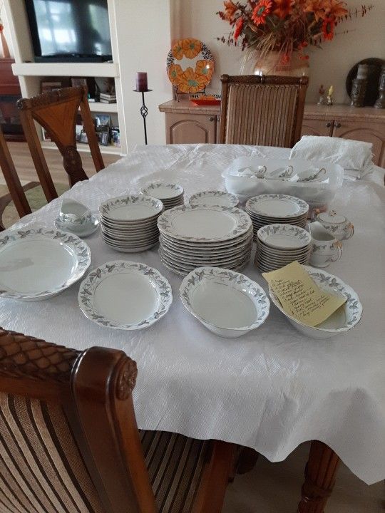HARMONY HOUSE VINTAGE FINE CHINA FROM JAPAN...DAWN GRAY/HORIZON BLUE PATTERN....FULL SET OF 12....96 PIECES...