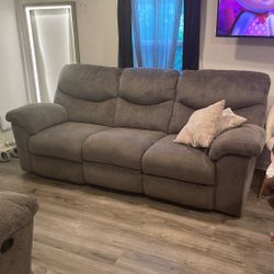 RECLINER COUCH SET FOR SALE 