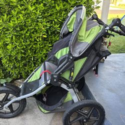 B.O.B. Jogging Stroller – Great Condition