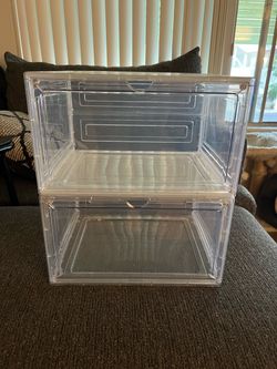 12 Shoe storage bins