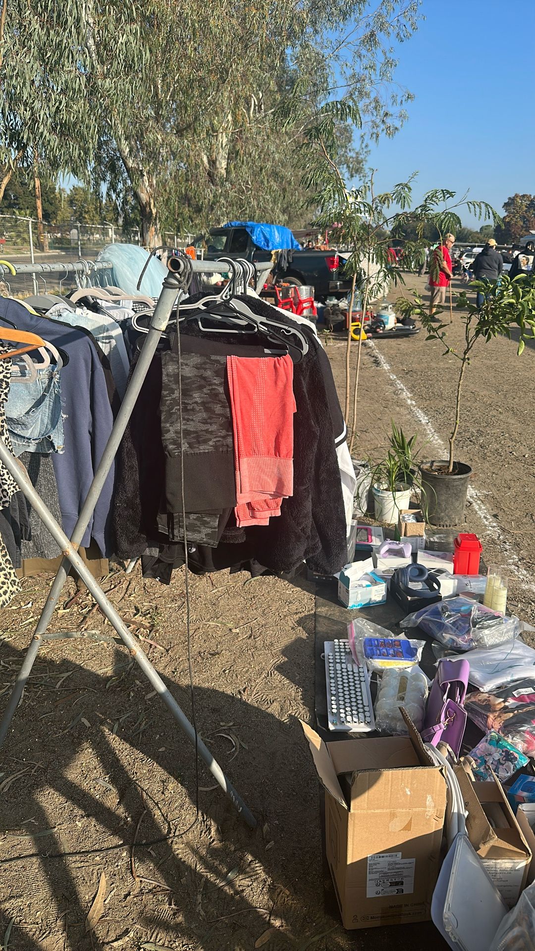 Hanford Flea Market (Saturday Only) 5am- 12pm