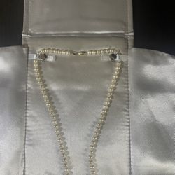 Pearl Necklace 
