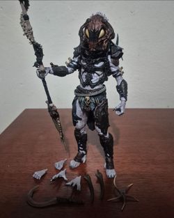NECA Predator Ultimate Alpha Predator 100th Edition Figure
